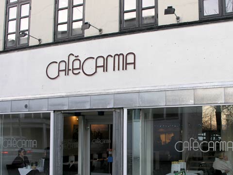 folio-cafecarma-03 Front of the café. I made the logo.